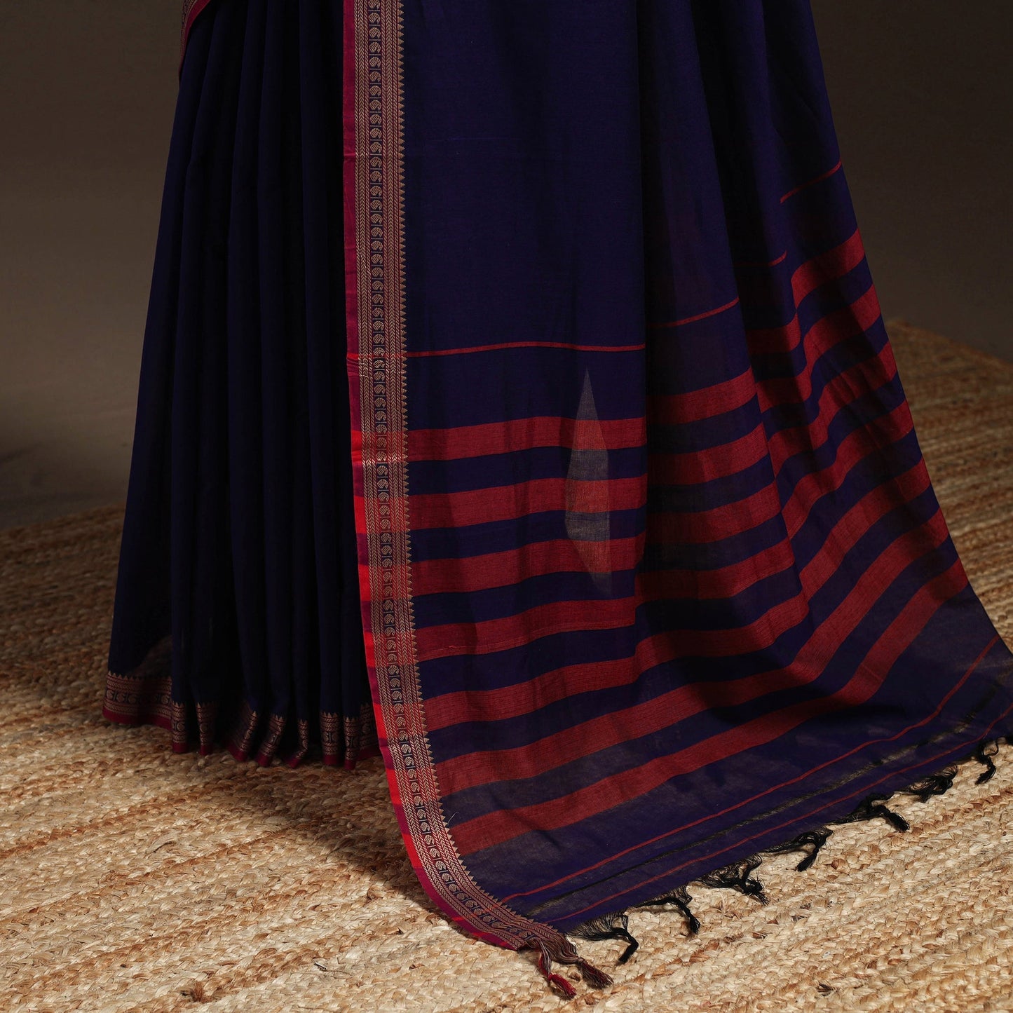 Dharwad cotton saree with border 48 - handcrafted