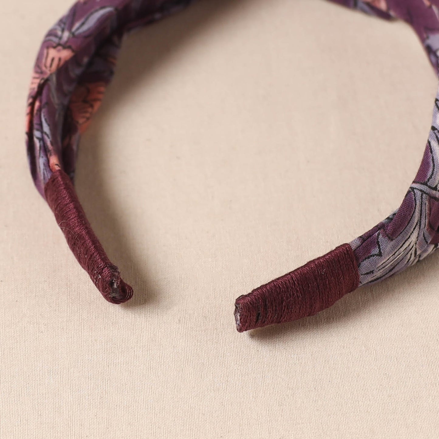 Fabart knotted hair band 24 - handcrafted