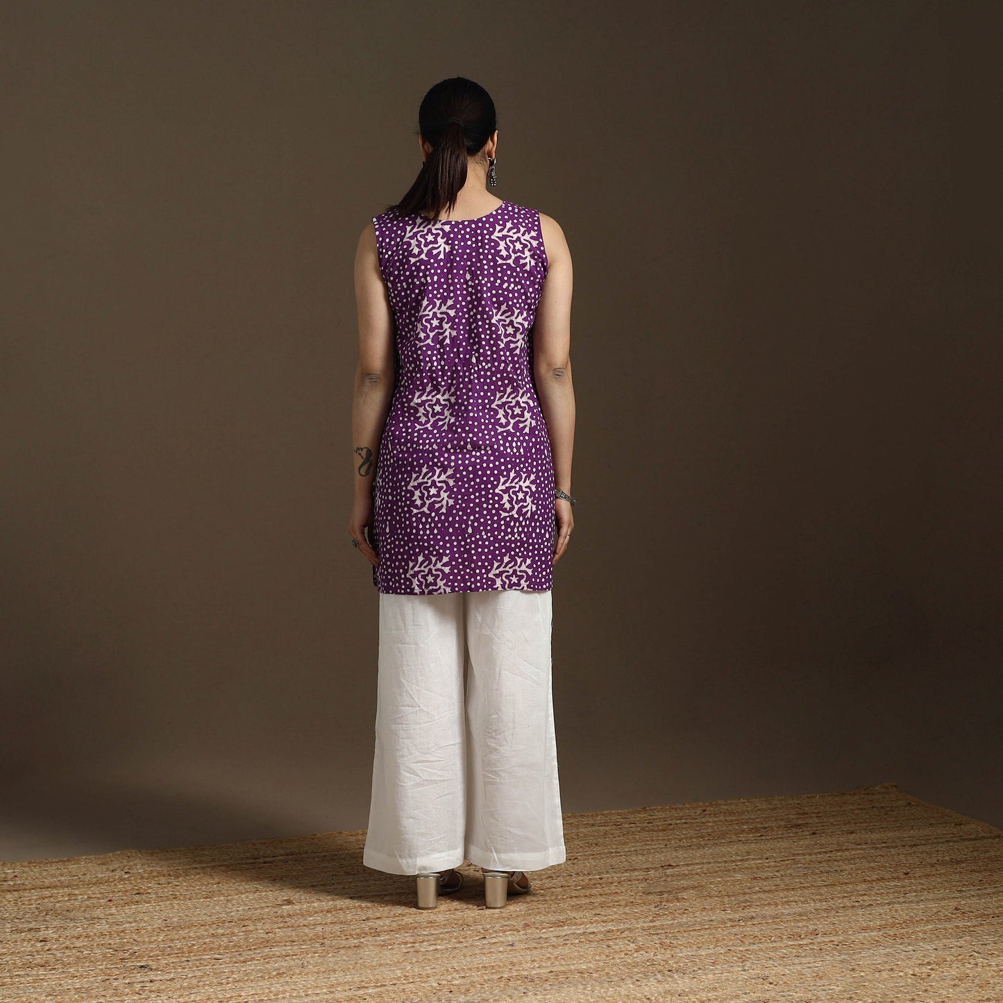 Hand embroidery cotton batik short kurta for women 08