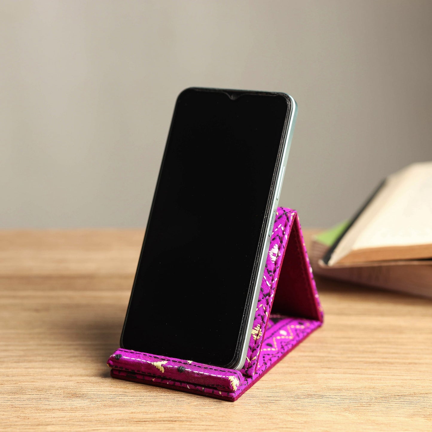 Handcrafted kantha embroidered mobile stand 05