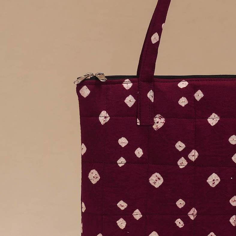 Handcrafted quilted handbag 01