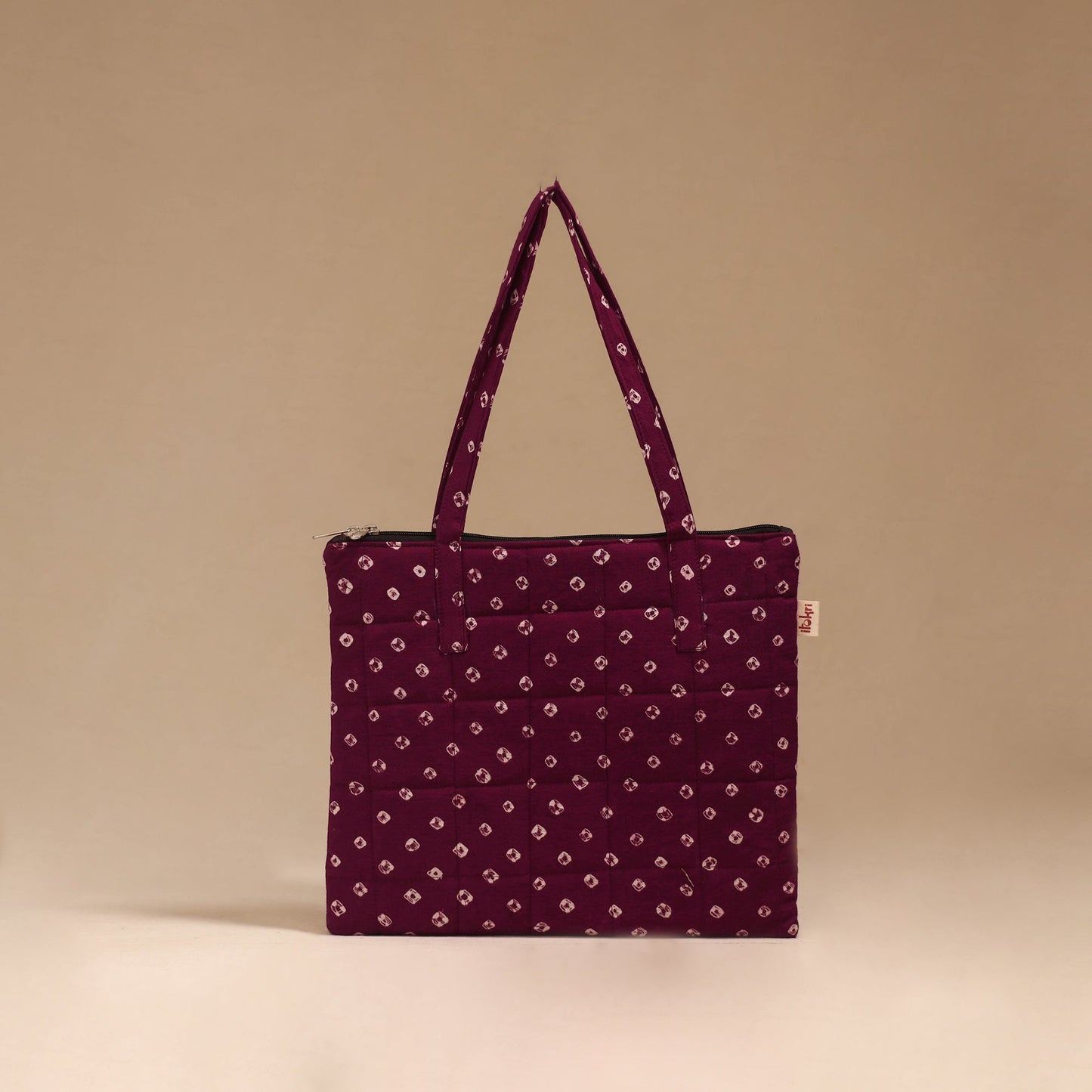 Handcrafted quilted handbag 02