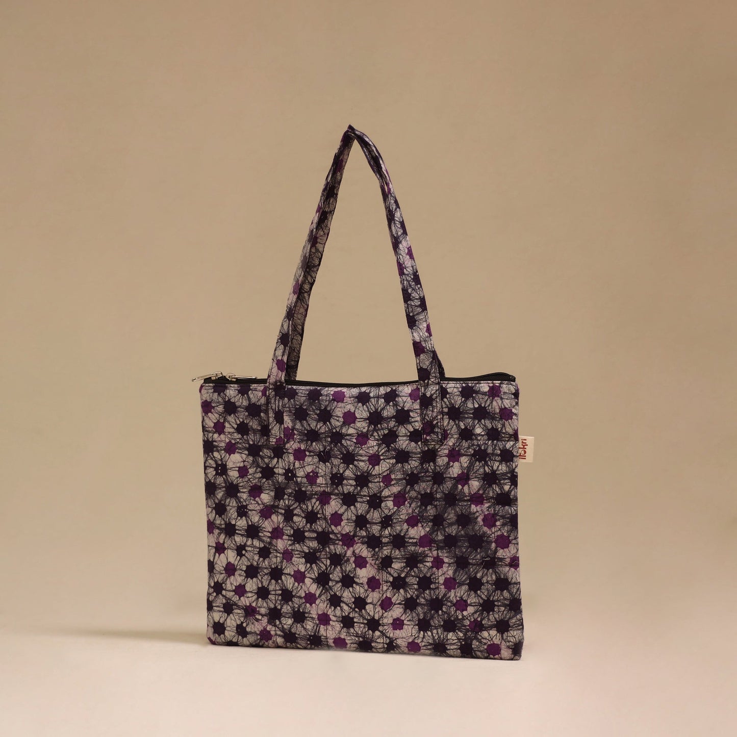 Handcrafted quilted handbag 22