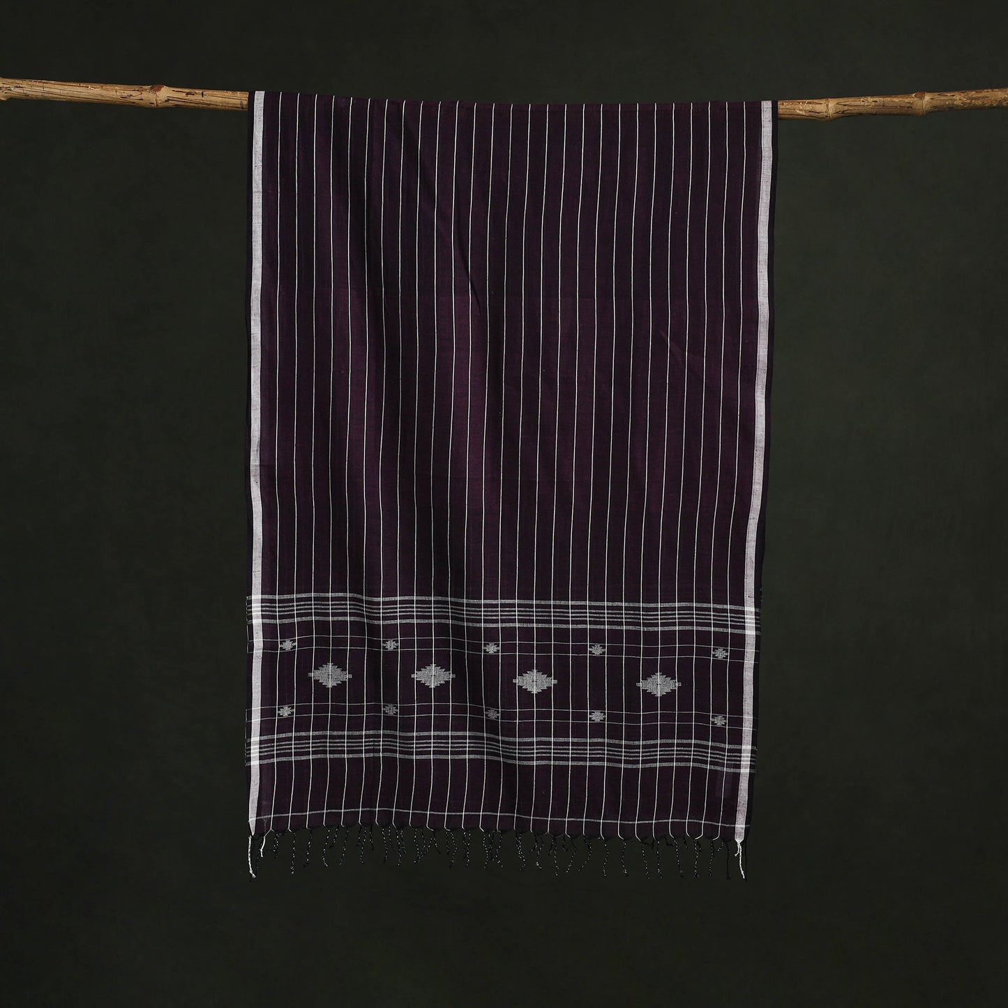 Handloom cotton burdwan jamdani stole with tassels 16