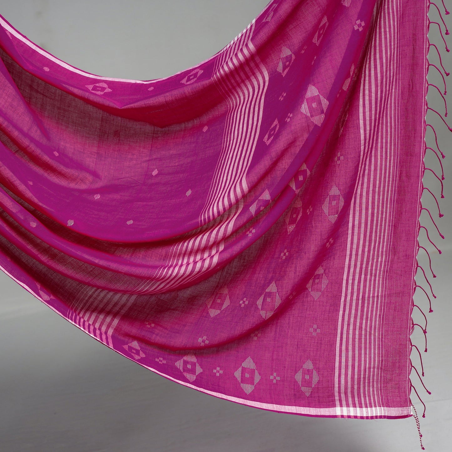  Handloom Cotton Phulia Jamdani Saree with Tassels