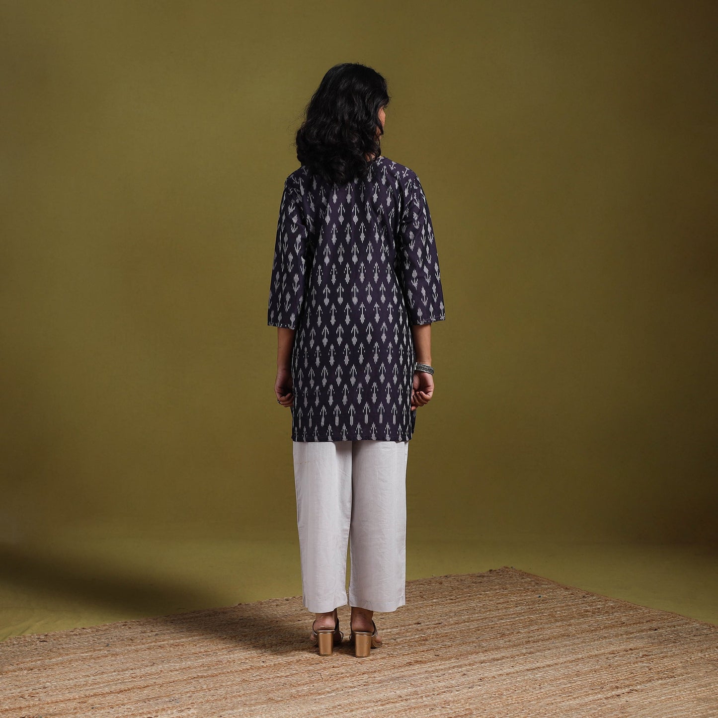 Handloom embroidered mercerised cotton short pochampally