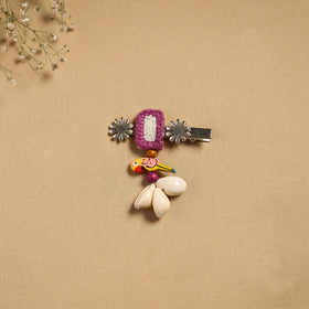 Handmade gs shell & thread work hair clip 40 - handcrafted