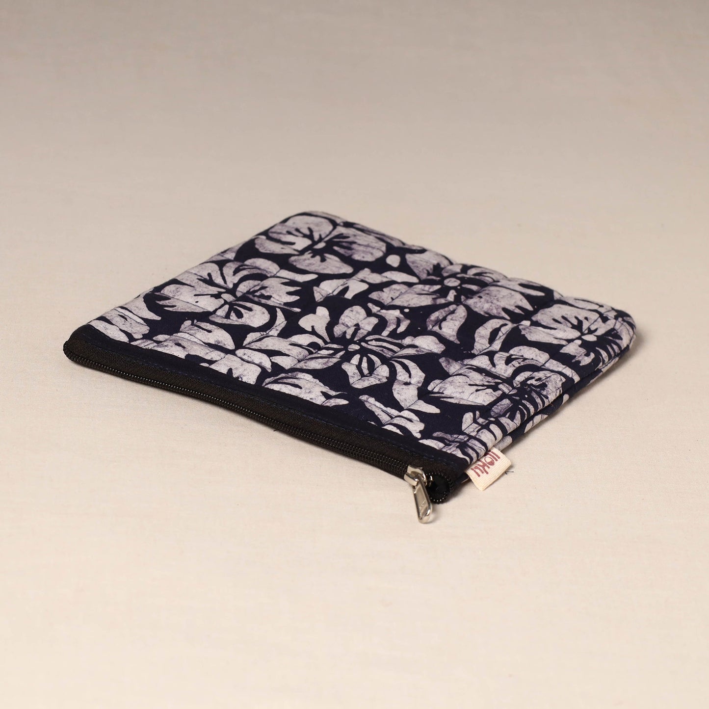 Handmade quilted utility pouch 08 - handcrafted