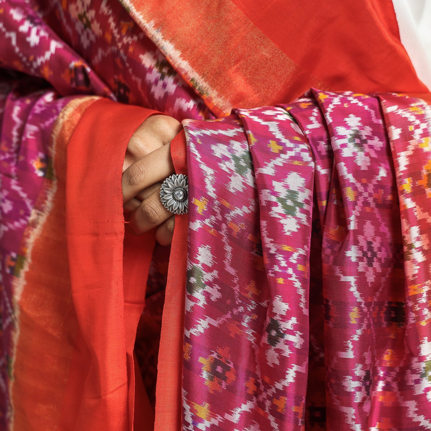 Purple - Handwoven Pochampally Ikat Pure Mulberry Silk Dupatta with Tassels