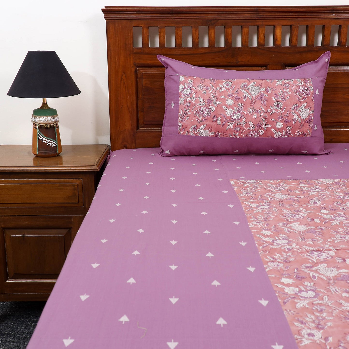Buy Jacquard with Sanganeri Patch Cotton Bedsheet Set