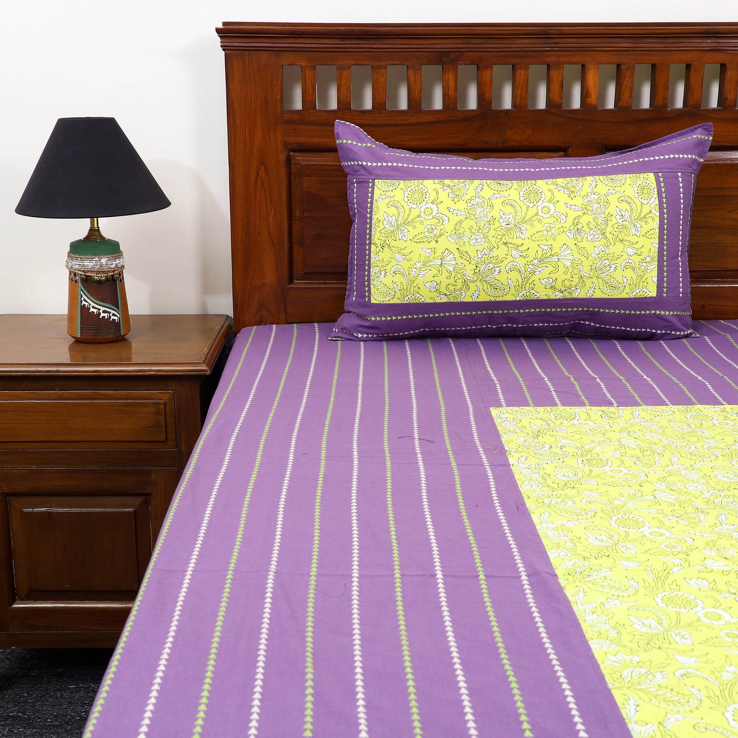 Buy Jacquard with Sanganeri Patch Cotton Bedsheet Set