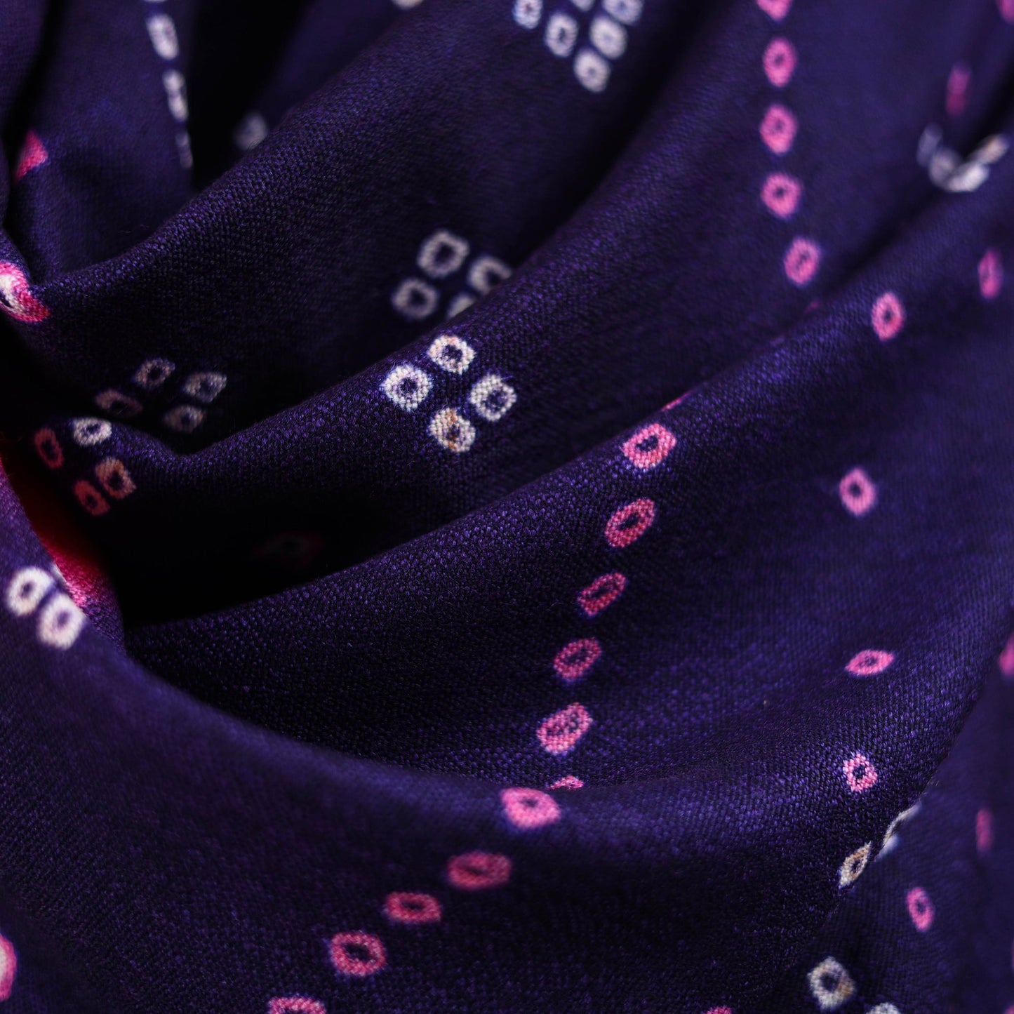 Kutch handwoven merino wool tie-dye bandhani shawl 12