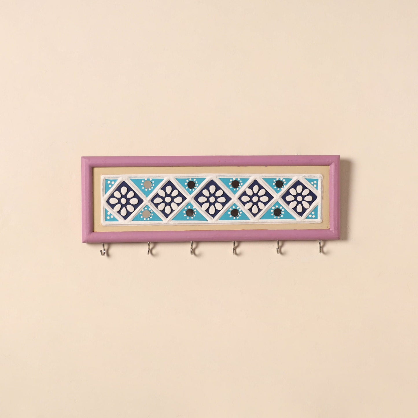 Kutch mud mirror work lippan art key holder (4 x 12 in) 02
