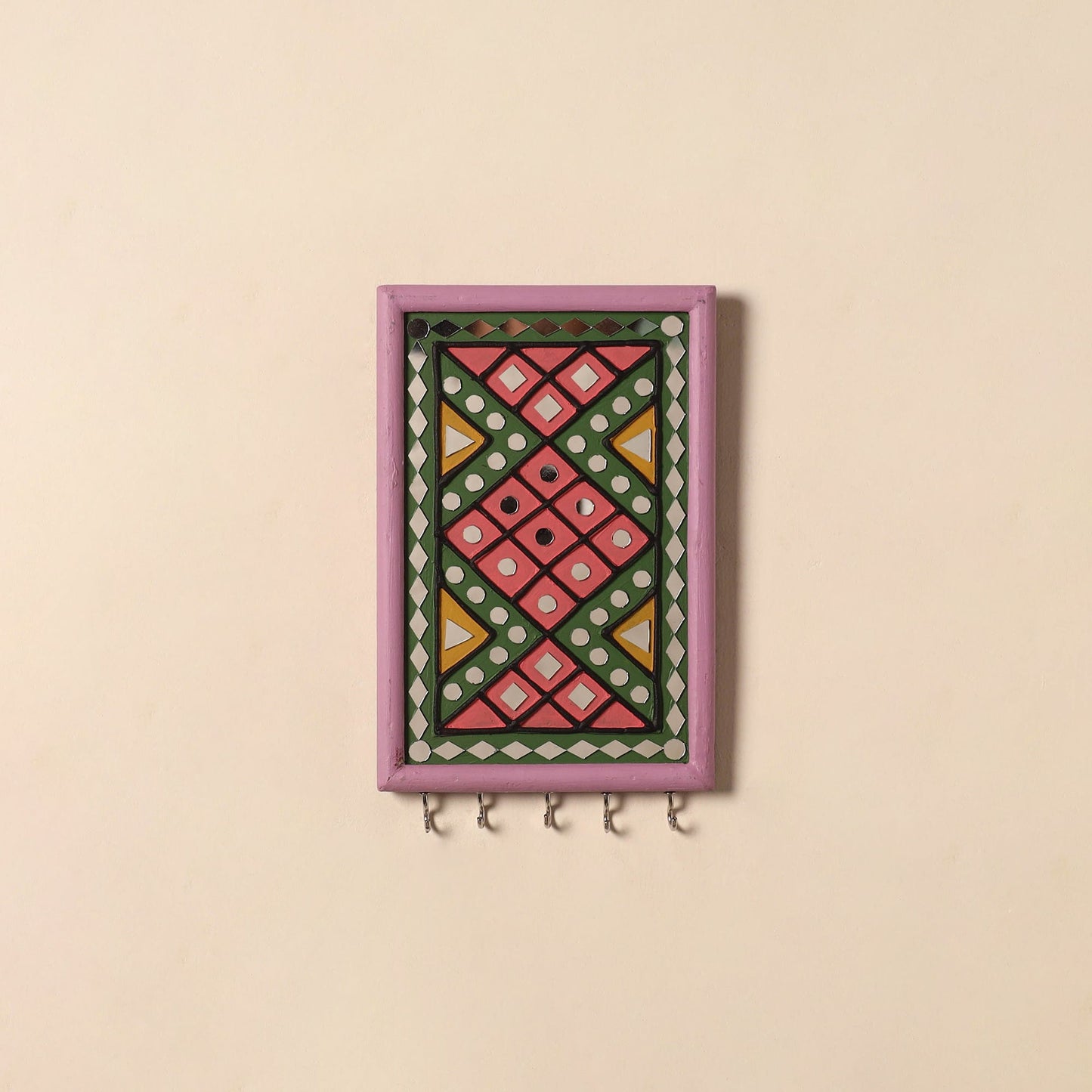Kutch mud mirror work lippan art key holder (9 x 6 in) 36