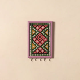 Kutch mud mirror work lippan art key holder (9 x 6 in) 36