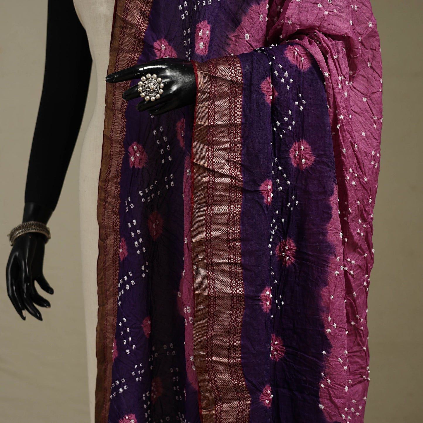Kutch tie-dye cotton bandhani dupatta 01 - handcrafted