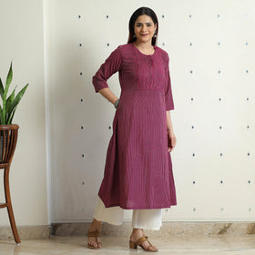 Buy Plain Running Stitch Cotton Pintuck Long Kurta Online at iTokri.com