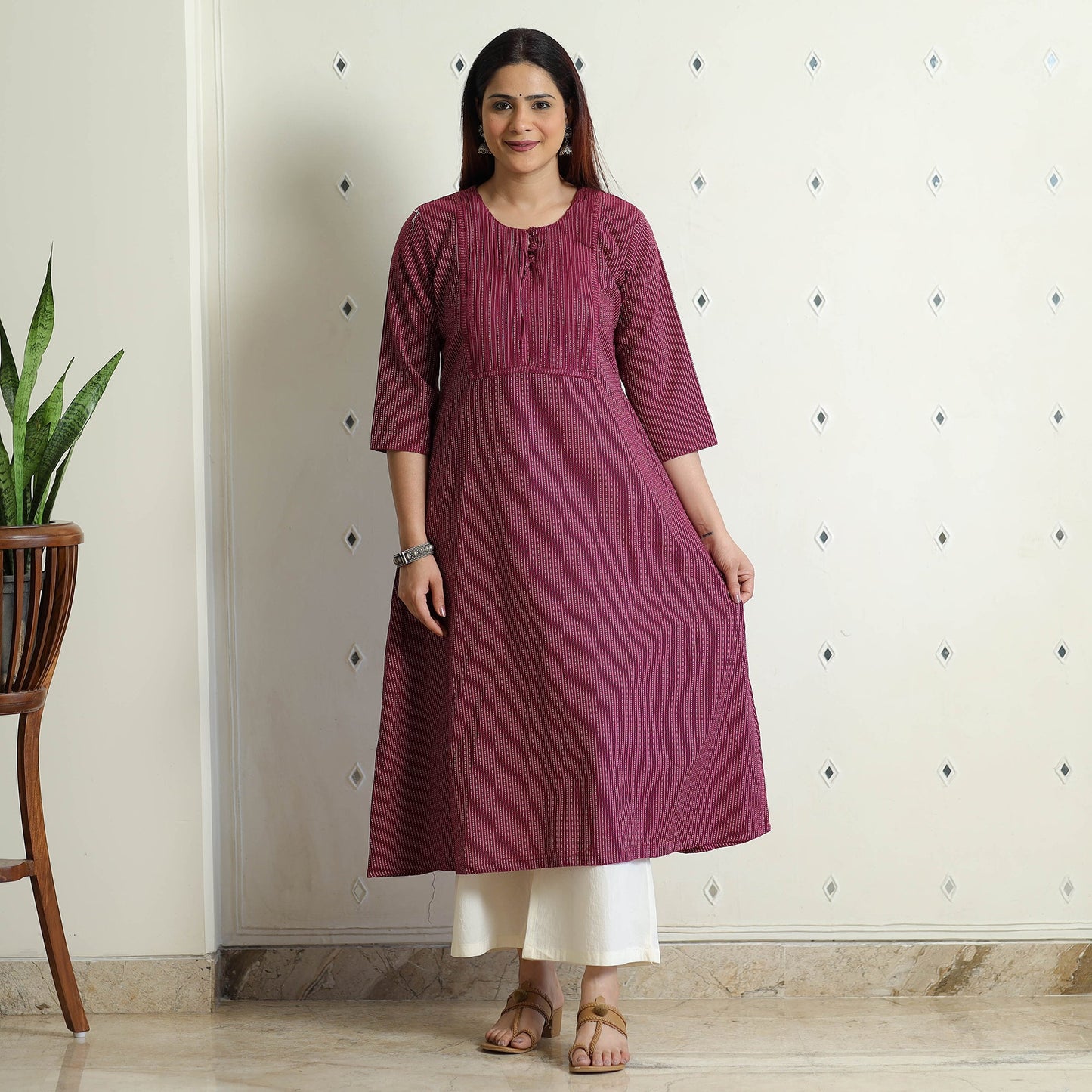 Buy Plain Running Stitch Cotton Pintuck Long Kurta Online at iTokri.com