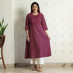 Buy Plain Running Stitch Cotton Pintuck Long Kurta Online at iTokri.com