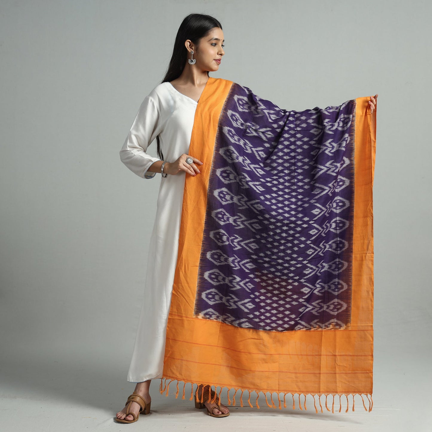 Buy Pochampally Ikat Handloom Cotton Dupatta with Tassels 29 Online l iTokri.com