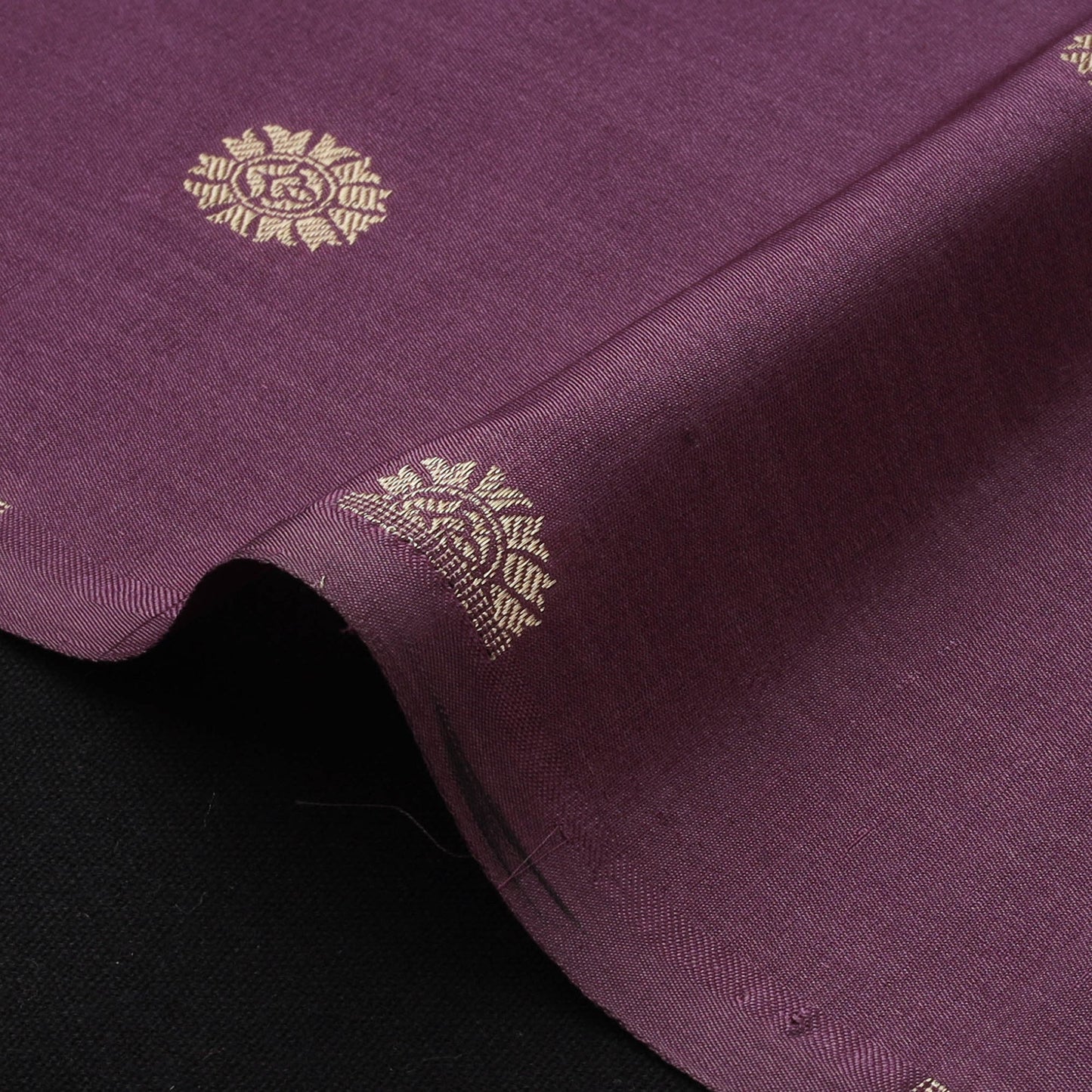 Pure handwoven silk cotton brocade banarasi fabric 02