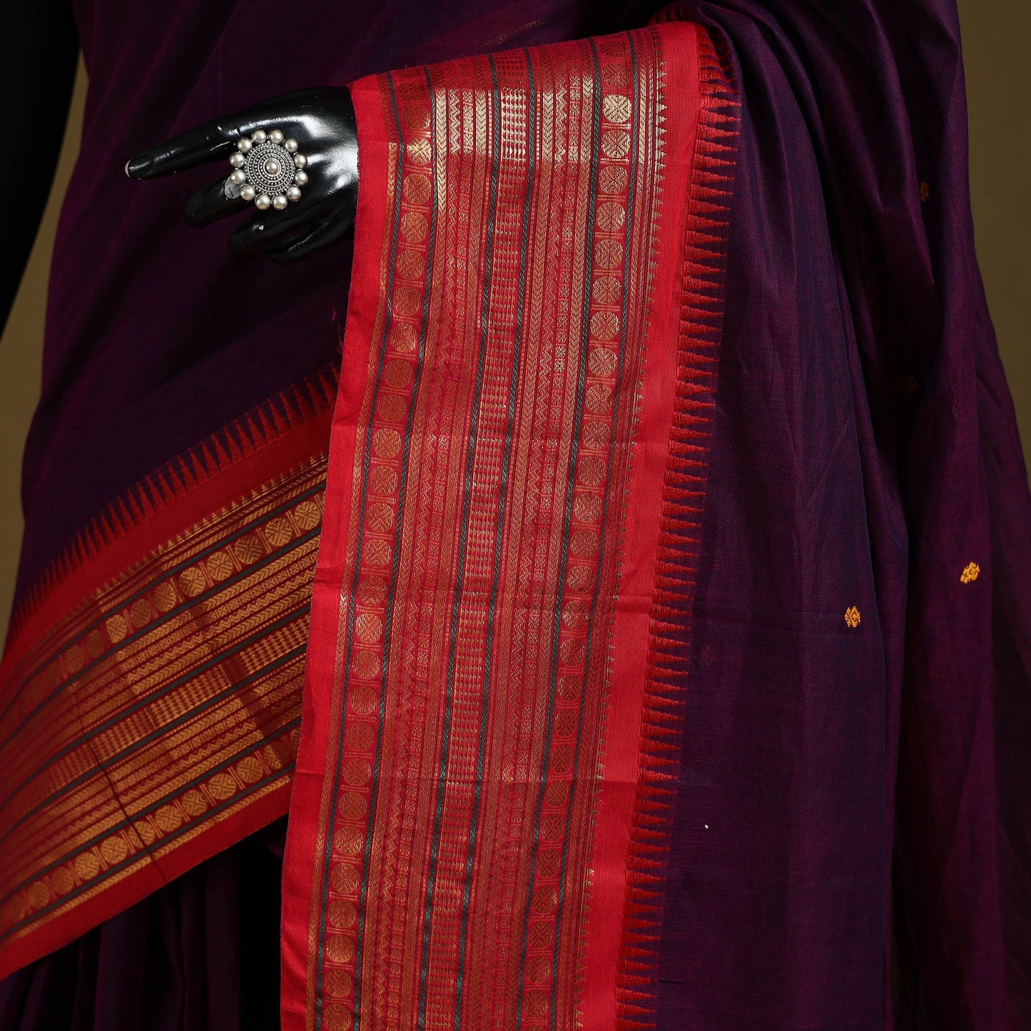 Thread buti cotton kanchipuram saree with border 15