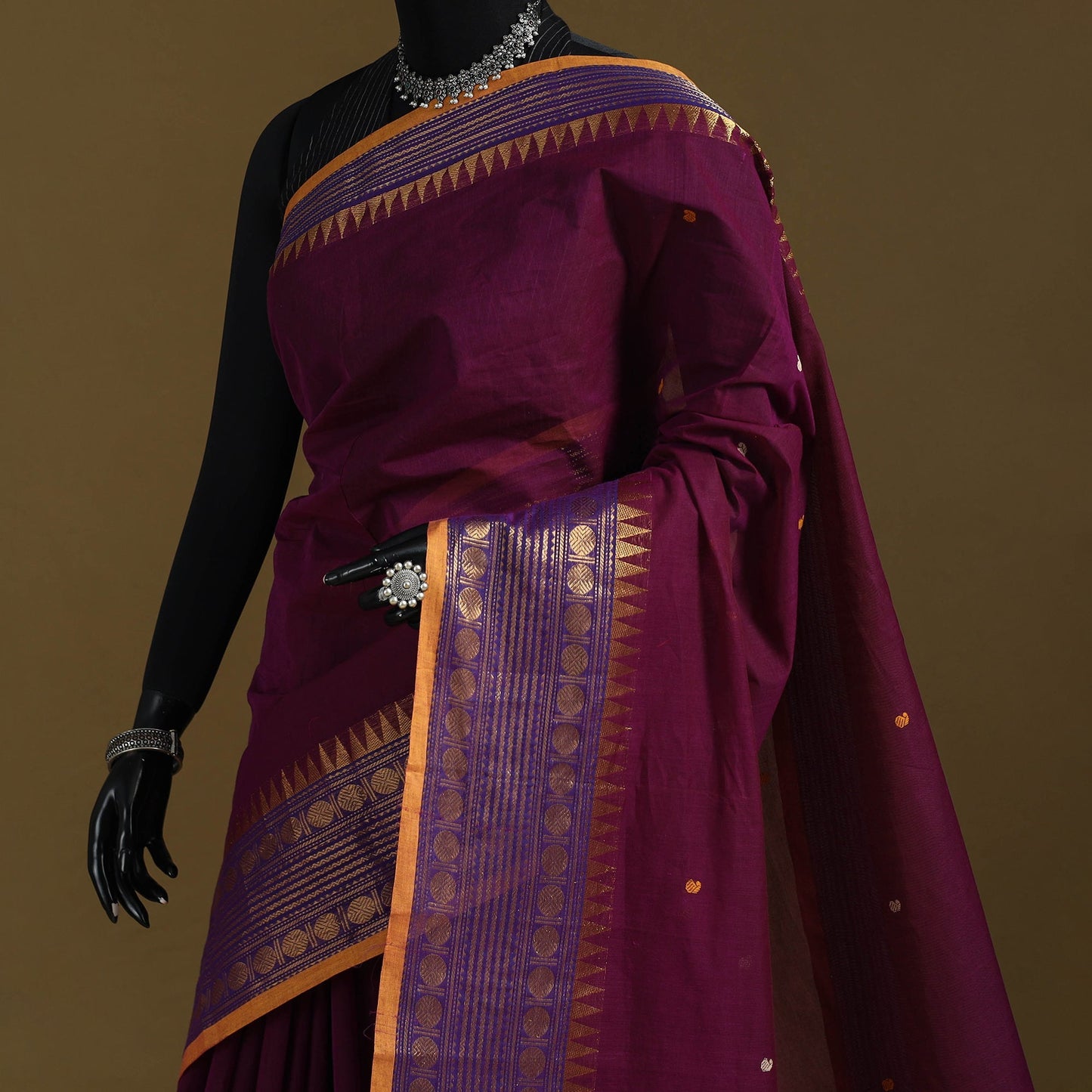 Thread buti cotton kanchipuram saree with border 37