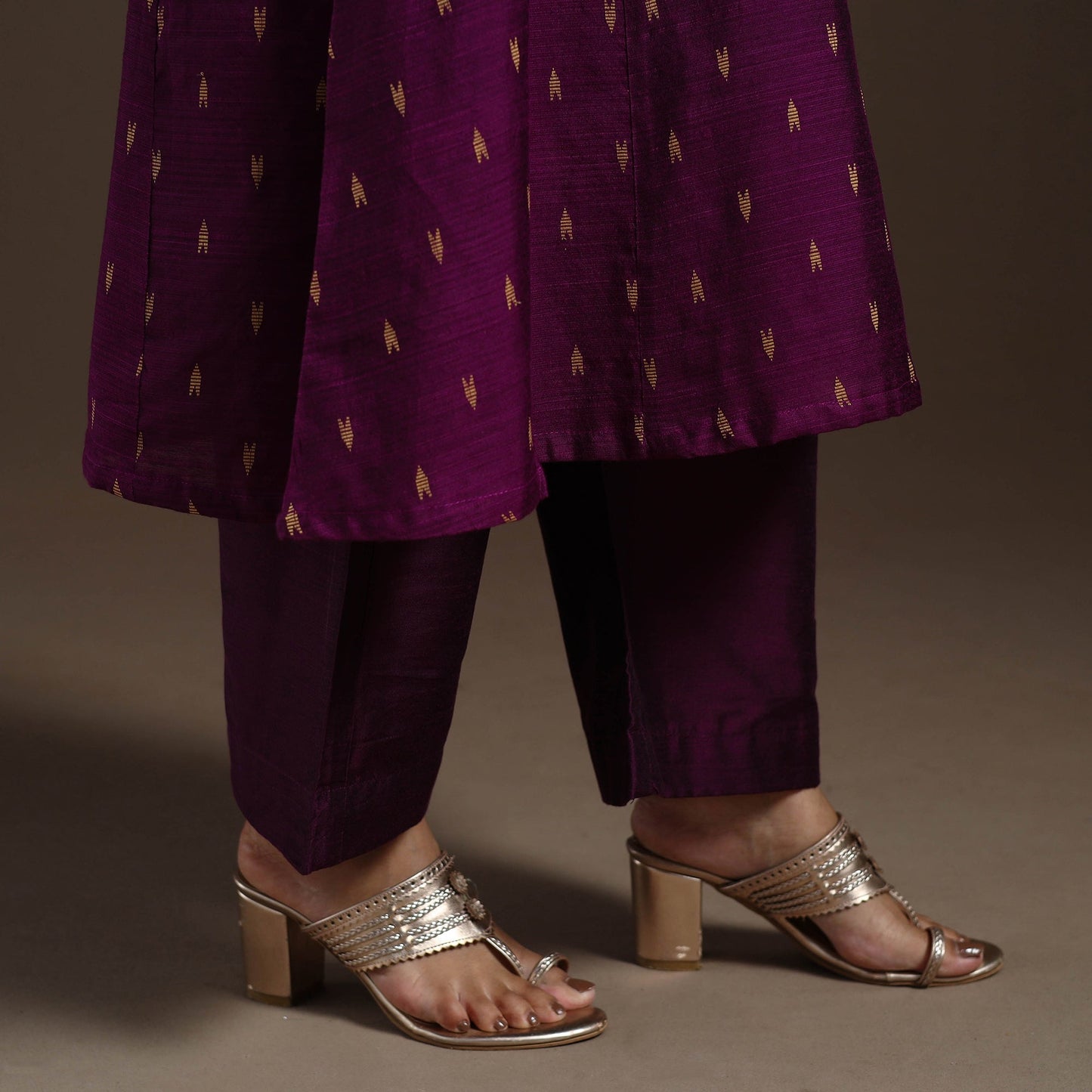 Purple Thread Buti A-Line Spun Dupion Silk Kurta Set (Set of 2)