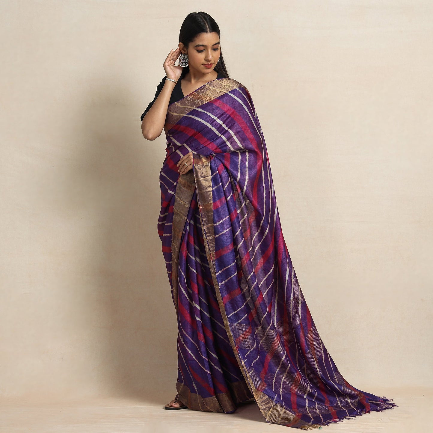 Buy Leheriya Tie-Dye Tussar Silk Handloom Saree Online l iTokri.com