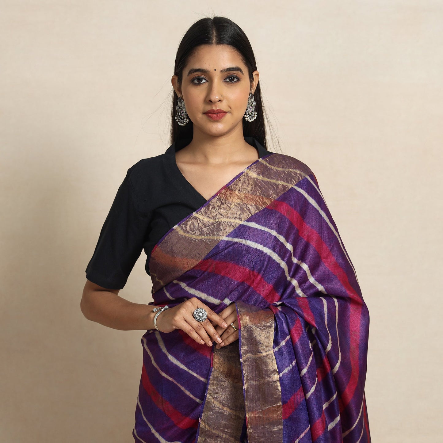 Buy Leheriya Tie-Dye Tussar Silk Handloom Saree Online l iTokri.com