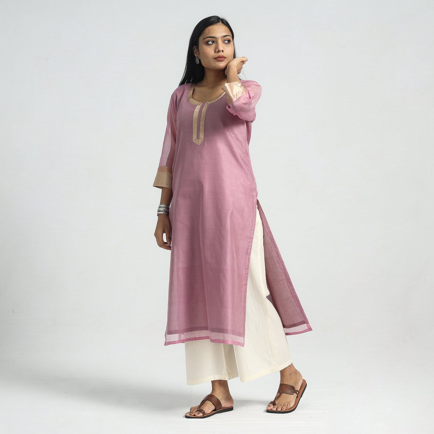 Buy Traditional Maheshwari Handloom Silk Cotton Kurta with Dupatta Set Online at iTokri.com