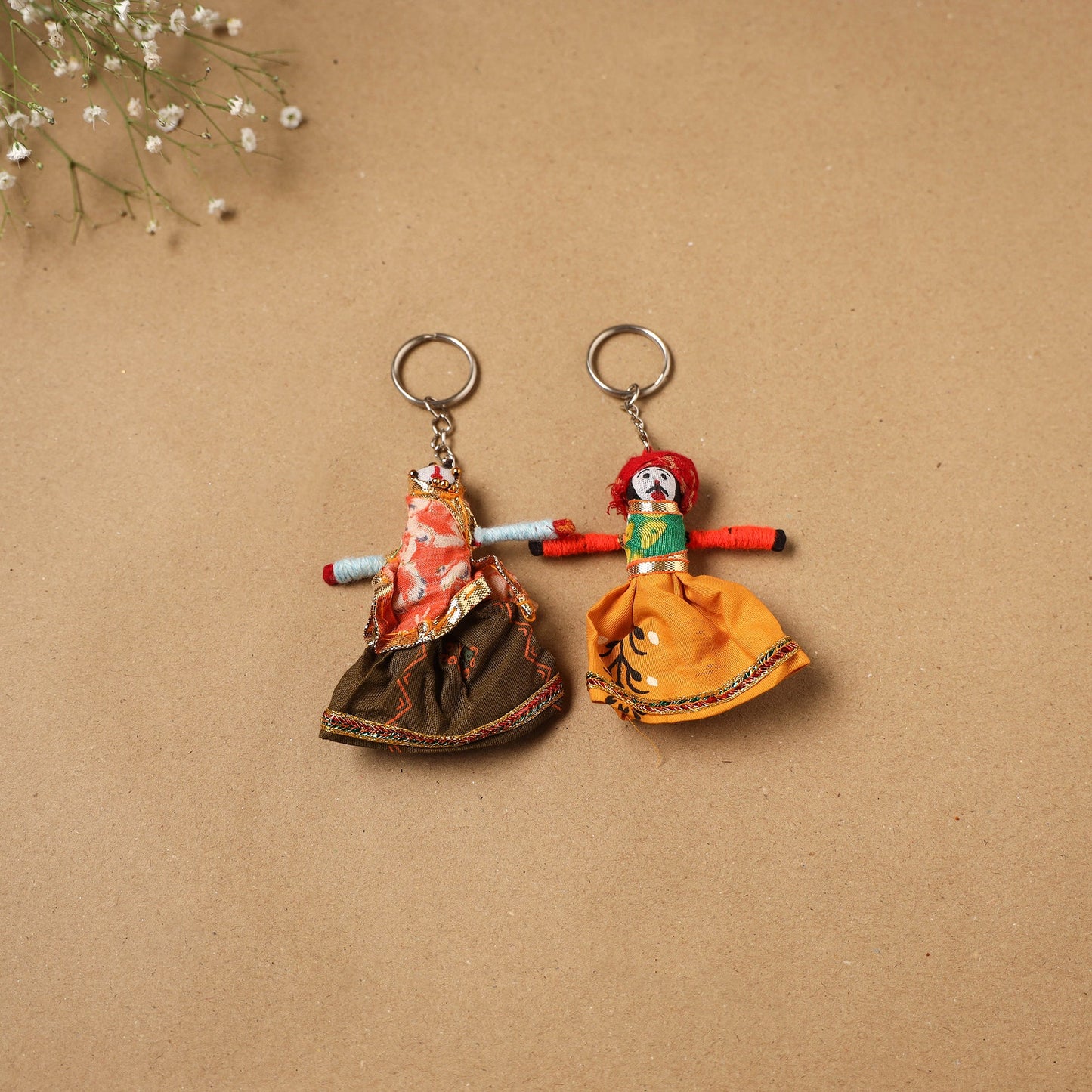 Rajasthani puppet couple handmade keychain (set of 2) 01