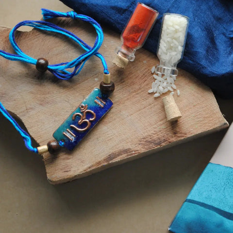 Pamper your sister with these luxurious rakhi gifts