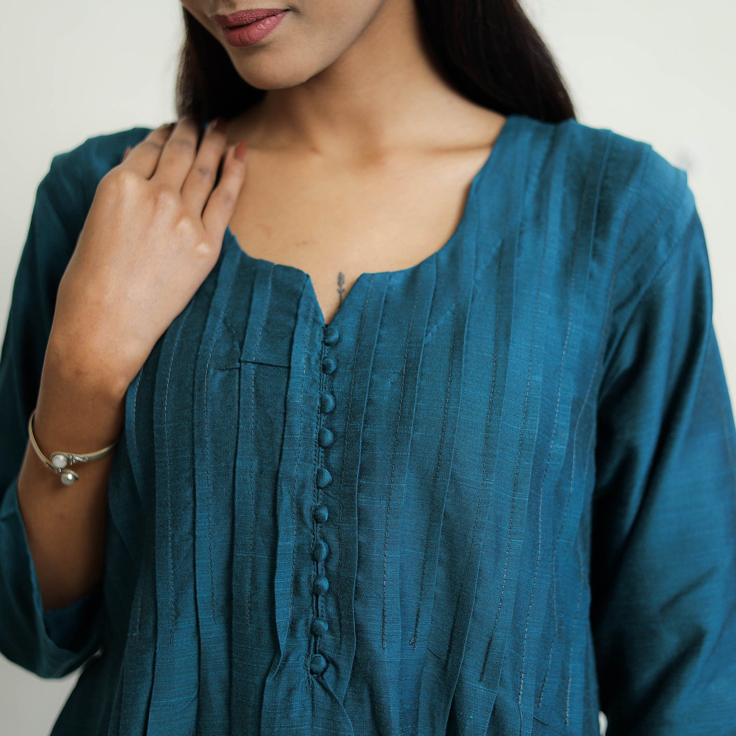 Buy Ethnic Plain Dresses for Women Online at iTokri.Com