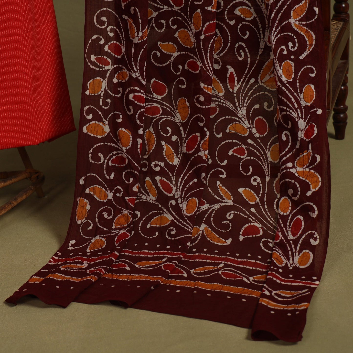 Red 2pc Unstitched Plain Dress Material with Jewellery Set