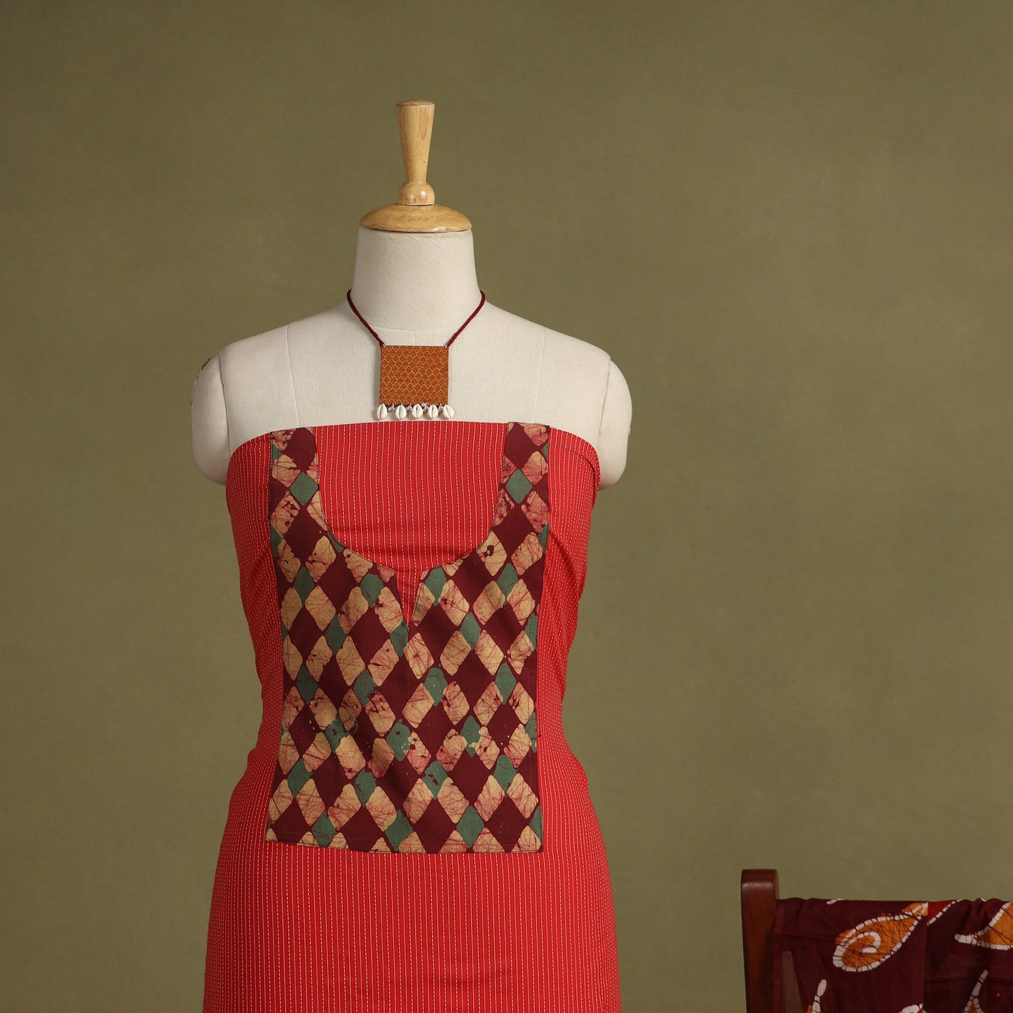 Red 2pc Unstitched Plain Dress Material with Jewellery Set