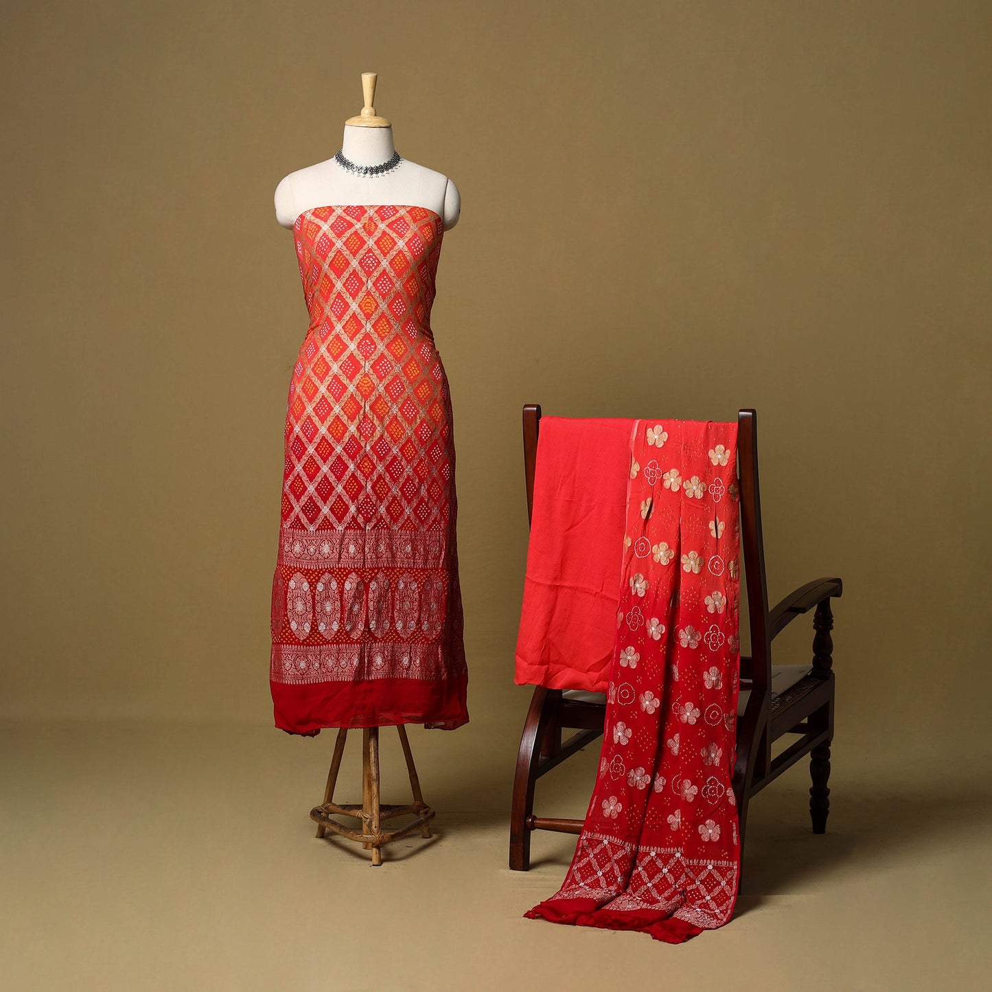 Red - 3pc georgette unstitched heavy zari bandhani &