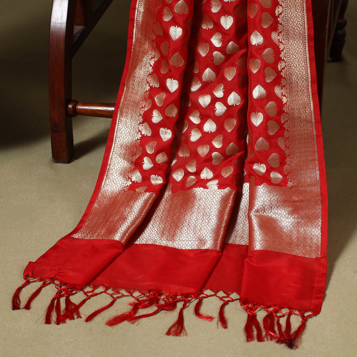 Red - 3pc zari jaal & buti silk banarasi unstitched dress