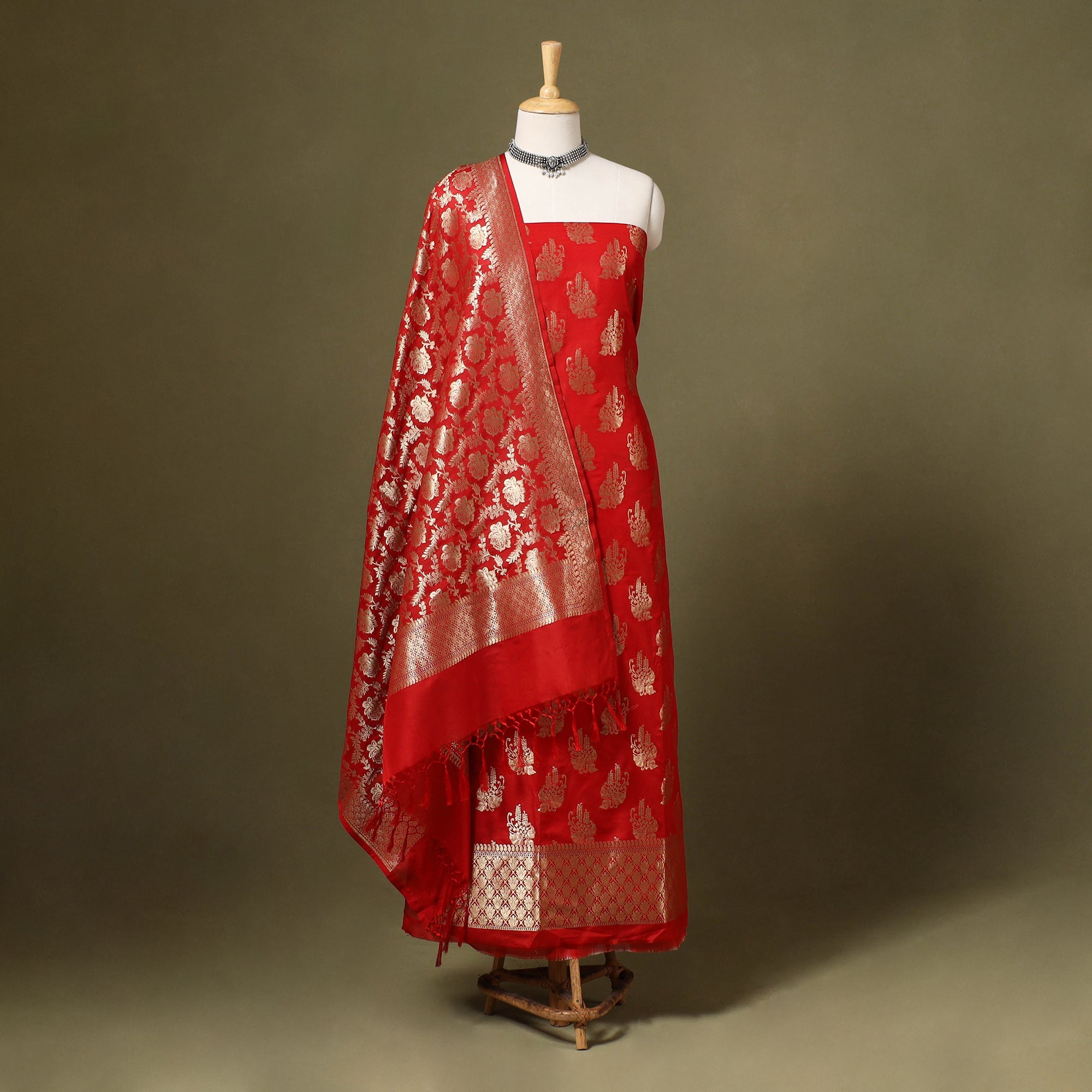 banarasi silk dress material manufacturers 3pc Zari Jaal & Buti Silk Banarasi Unstitched Dress Material Suit Sets