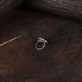 Red - antique silver finish oxidised stone work ring 78