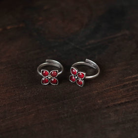 Red - antique silver finish oxidised toe rings (adjustable)