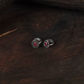 Red - antique silver finish oxidised toe rings (adjustable)