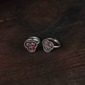 Red - antique silver finish oxidised toe rings (adjustable)