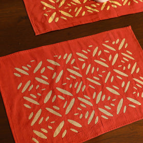 Red Applique Cotton Table Runner with Table Mat Set