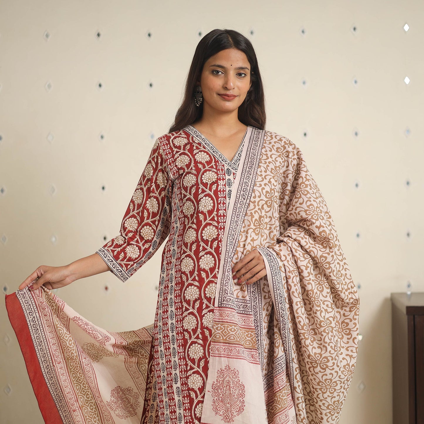 Red - bagh cotton suit set (set of 3) 01 - handcrafted