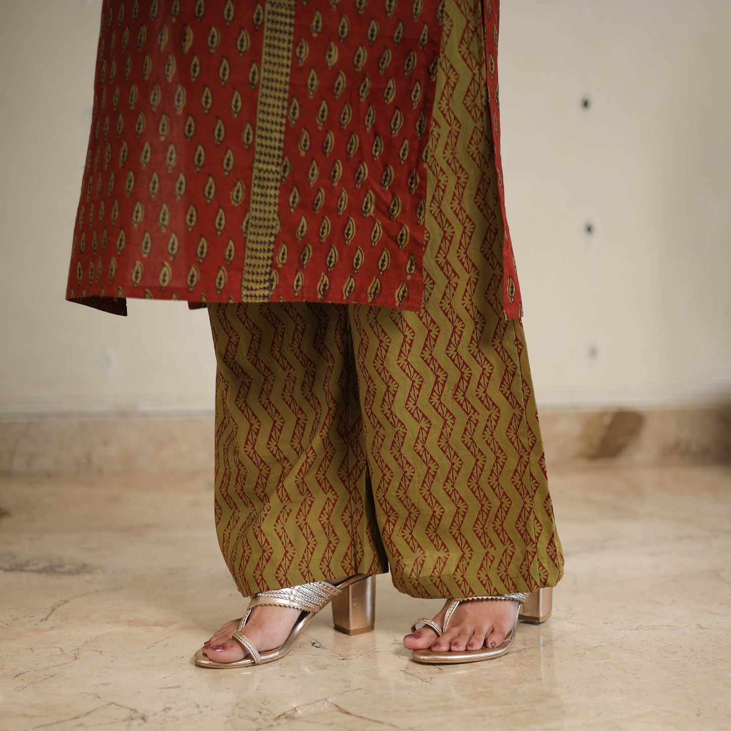 Red - bagh cotton suit set (set of 3) 04 - handcrafted