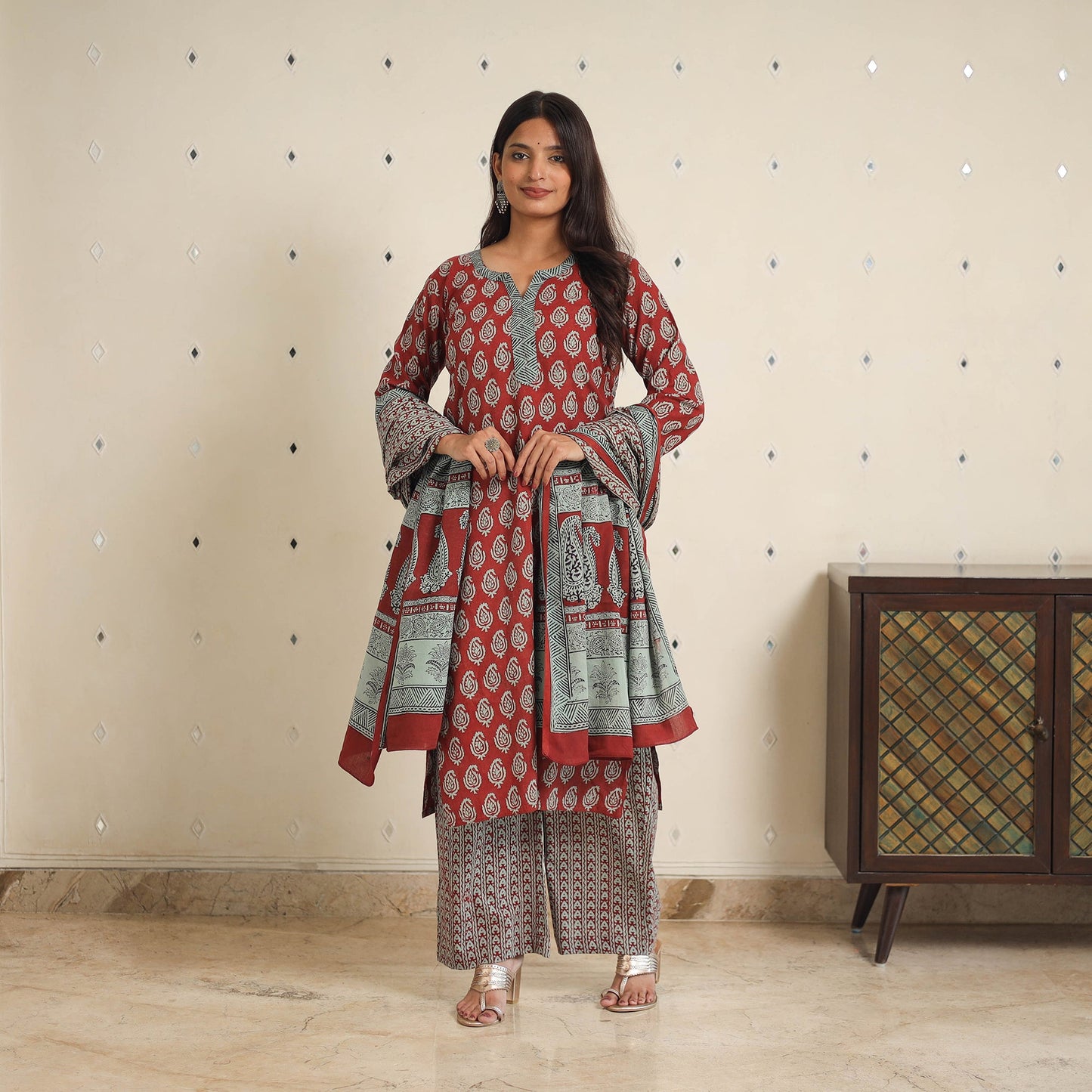 Red - bagh cotton suit set (set of 3) 07 - handcrafted