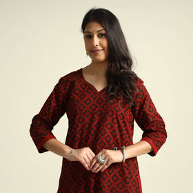 Buy Bagh Block Printing Cotton Kurta with Palazzo & Dupatta Set Online at iTokri.com