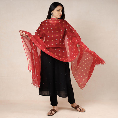  Bandhani Tie-Dye Kota Doria Silk Dupatta with Tassels Online at iTokri.com 