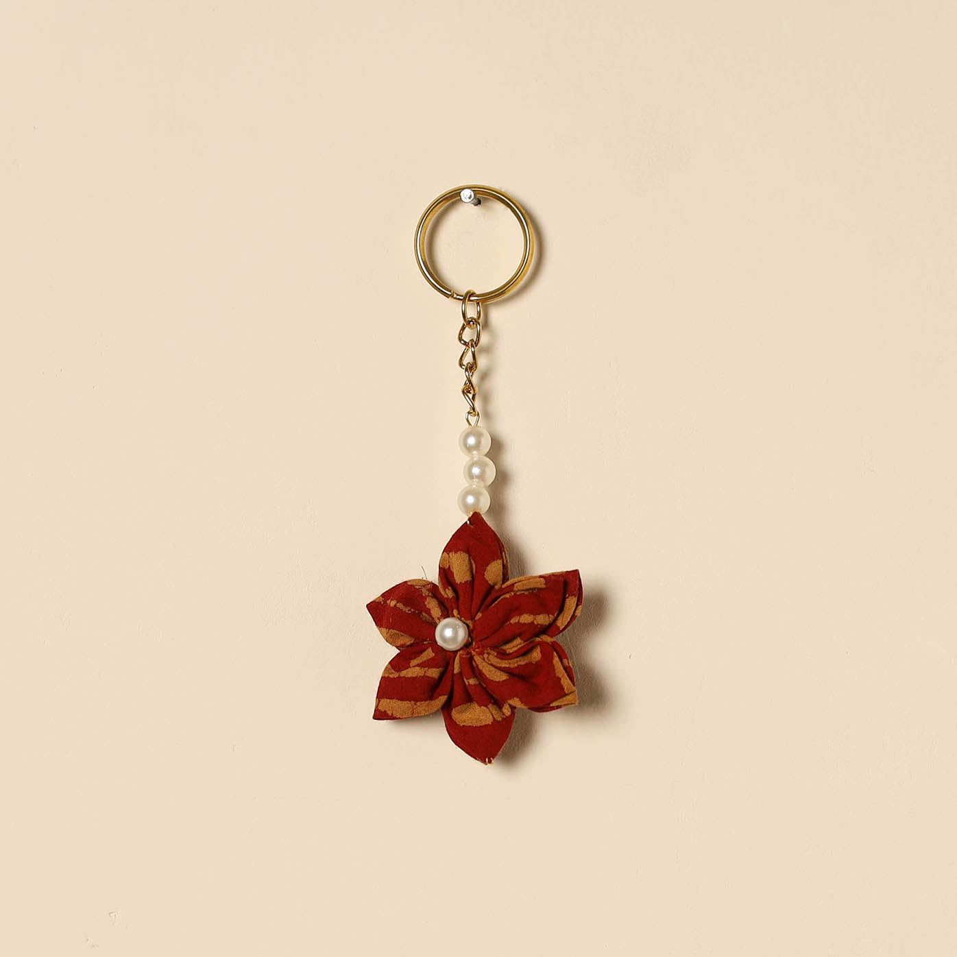 Beaded fabart flower keychain 04 - handcrafted